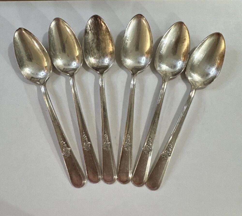 6 Teaspoons Holmes & Edwards Youth International Silverplate Flatware 6 1/8"